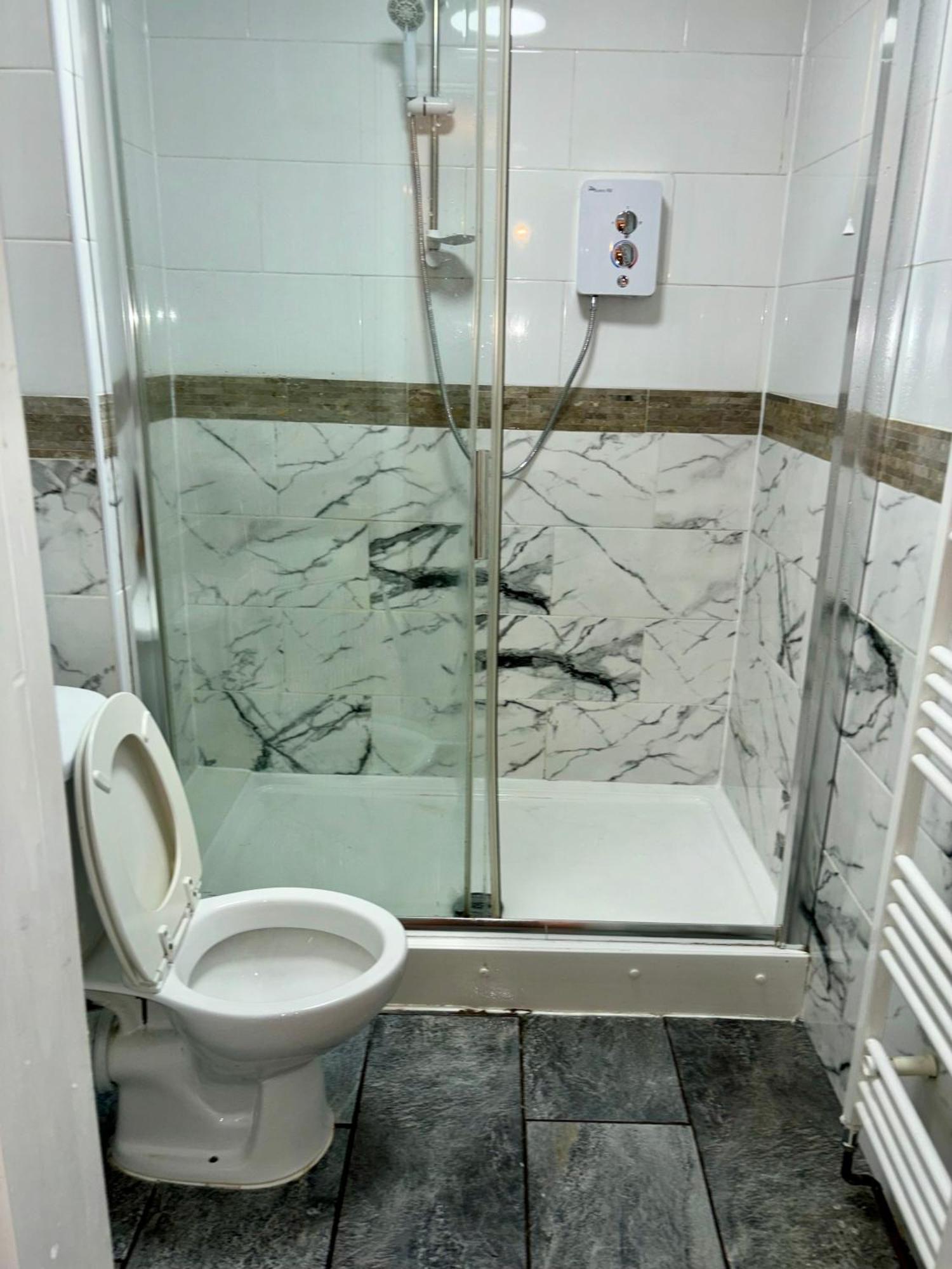 Stainless Guests House Hotel Dudley Kültér fotó